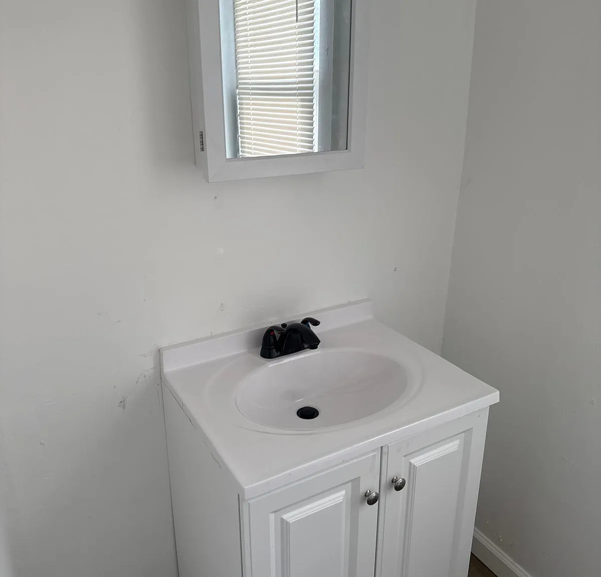 3 bed, 1250 sqft, $1,500 — Photo 4
