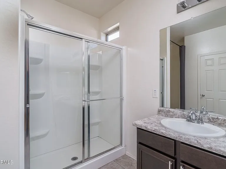 6133 W Evergreen Rd — Photo 5