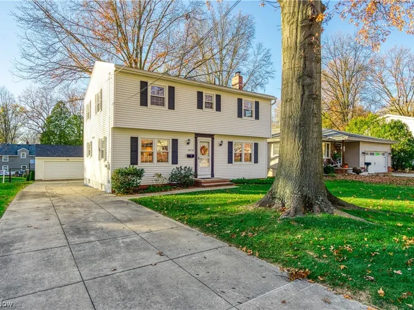 3074 Englewood Dr, Stow, OH 44224