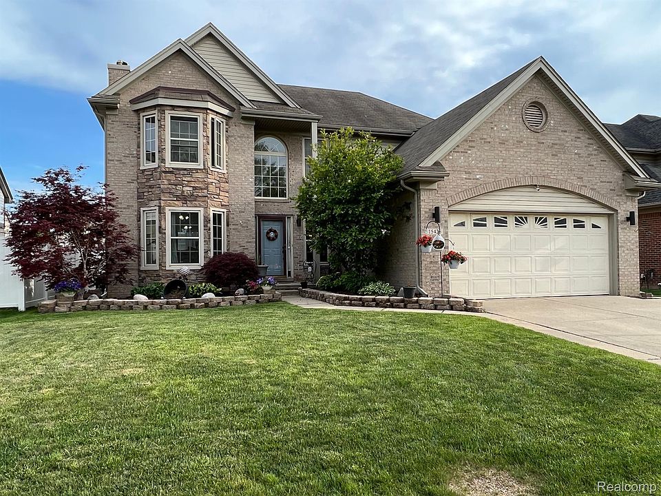 1st image of 15425 Glenhurst