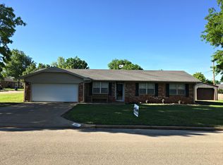 1109 N Brookwood Dr, Perry, OK 73077