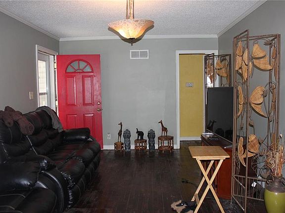 5th image of 11320 E 39th Ter S