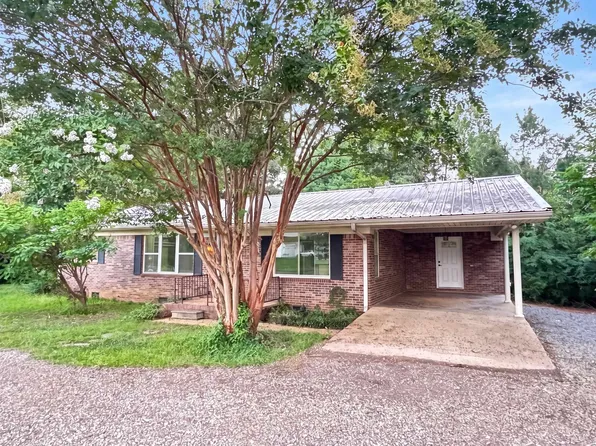 422 W Main St, Adamsville, TN 38310