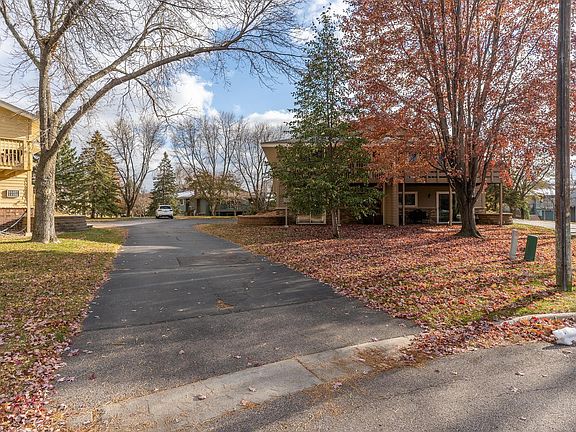 2nd image of 11131 Xavier Cir