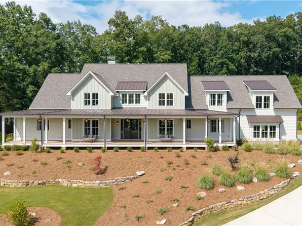 1013 Crossroads Trl, Milton, GA 30004