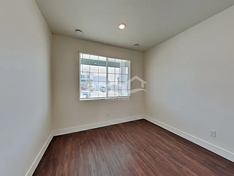 9480 W Clancey St — Photo 20