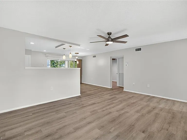 7400 College Pkwy #7C — Photo 4