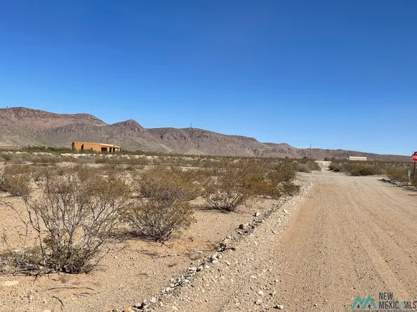 Trocadero Rd SE, Deming, NM 88030