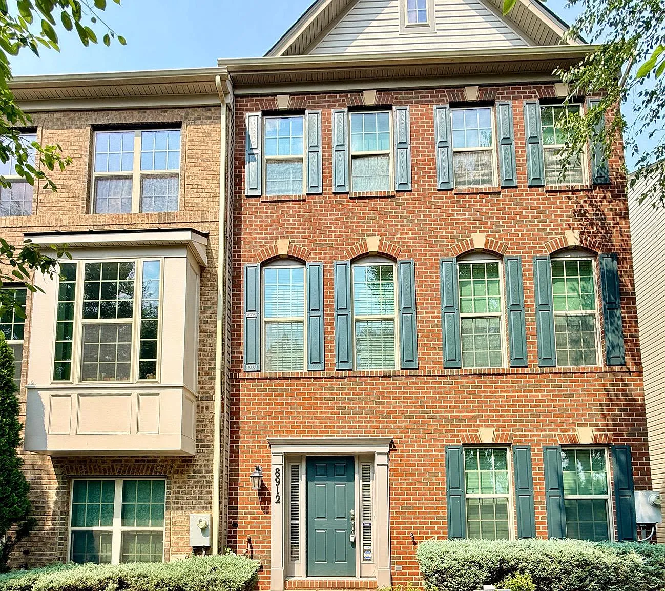 3 bed, 3.5 bath, 2880 sqft, $3,350 — Photo 1