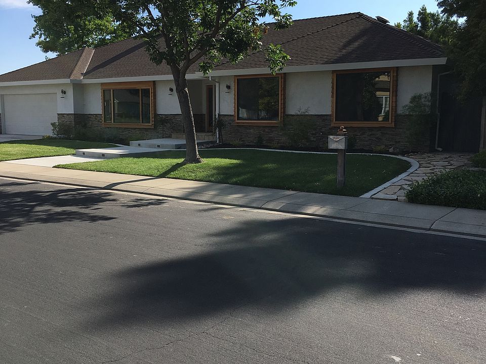 Dutch Hollow Custom Home