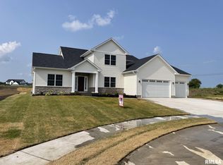 106 Colonial Ct, Eldridge, IA 52748