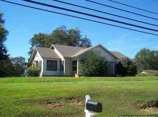 1125 S Huntington St, Kosciusko, MS 39090