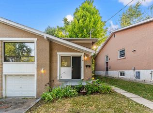 92 Elise Ter, Toronto, ON M2R 2X1