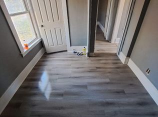 7001 S Salina St #1-R, Nedrow, NY 13120