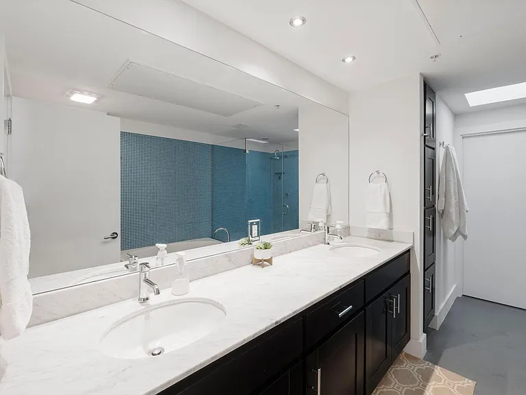 2205 N Lamar Blvd #321 — Photo 33