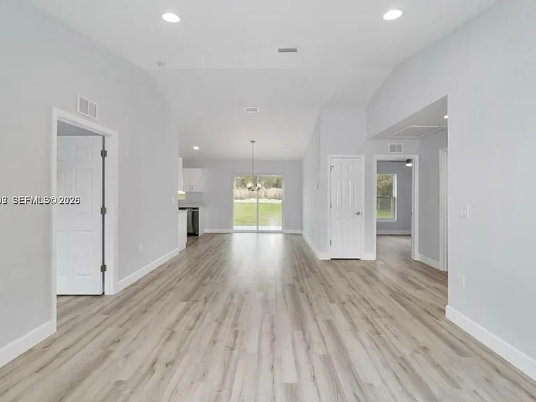 13396 SW 105th Pl — Photo 2