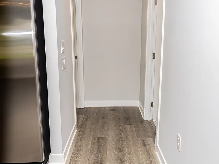 3093 Edgehill Dr — Photo 22