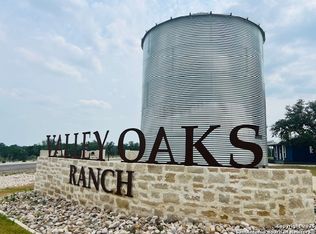 195 Crescent Rdg #195, Hondo, TX 78861