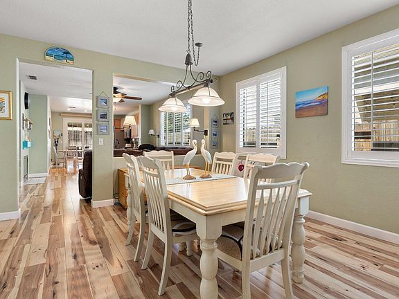 4th image of 937 Pearwood Court