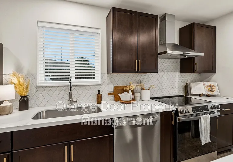 3623 S J St #B — Photo 12