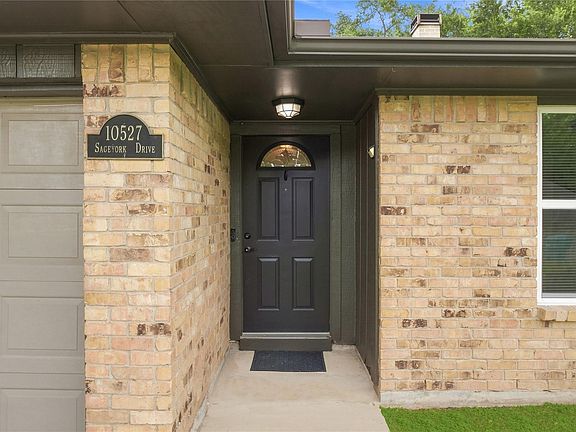 5th image of 10527 Sageyork Dr