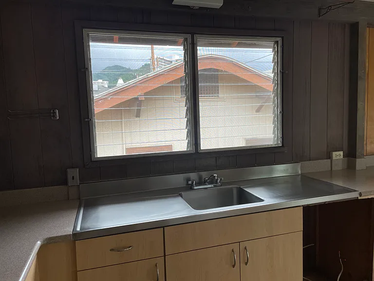 1448 Keeaumoku St — Photo 7