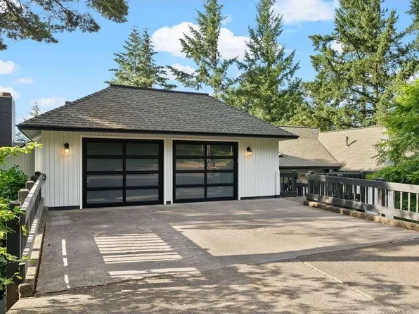 2337 Hillside Ln, Lake Oswego, OR 97034