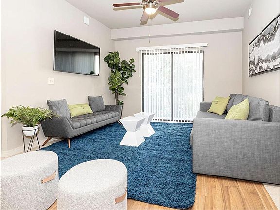 3rd image of 25155 Pearl St #509