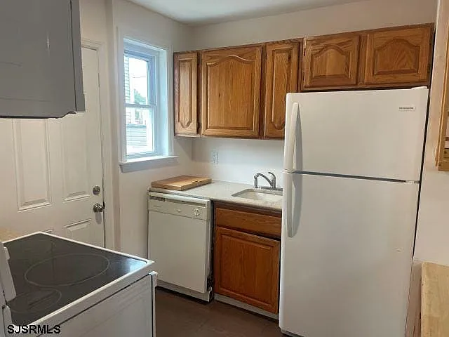 2 bed, 1.0 bath, 800 sqft, $2,200 — Photo 4