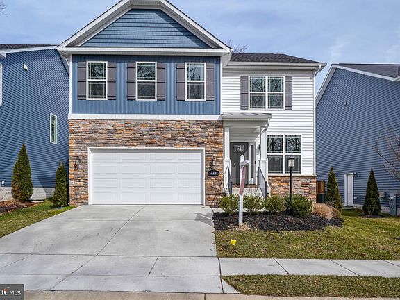 2nd image of 248 Gough Ct
