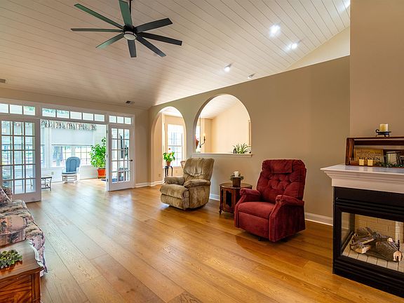 5th image of 620 Trawler Bay Ct.
