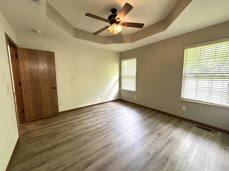 415 W Westgate Dr — Photo 5