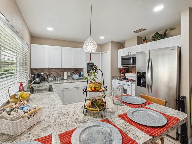 6738 Spring Manor St — Photo 9