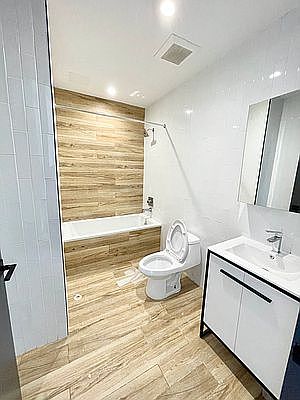 4th image of 2109 Regent Pl #10