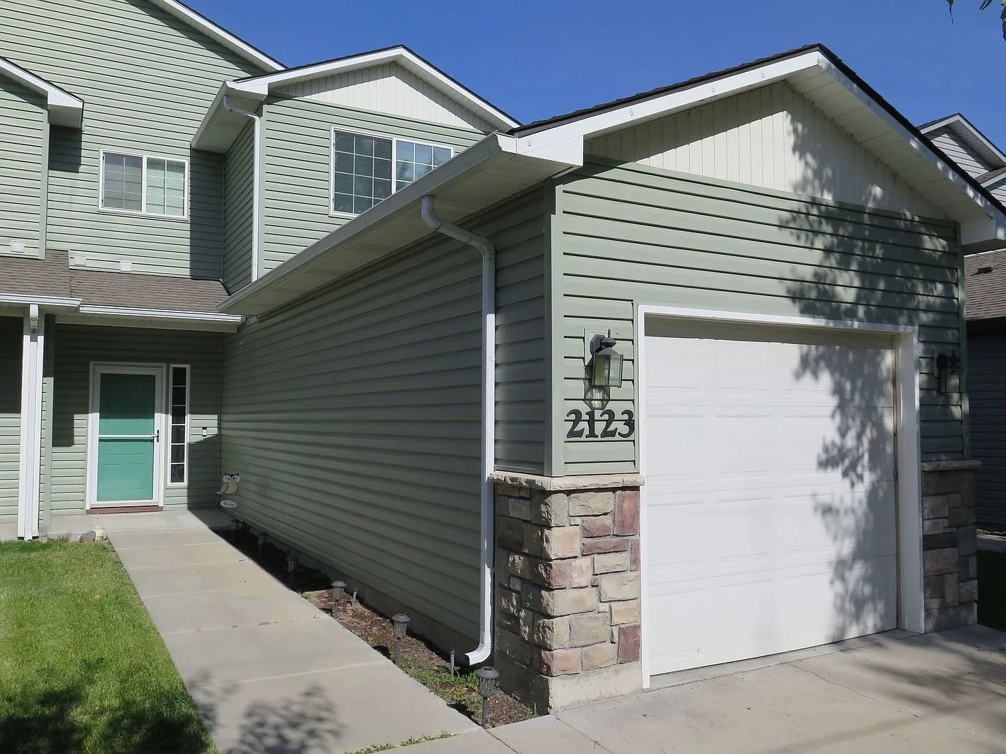 2123 South Dorothy Avenue — Photo 2