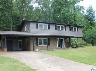 1806 Becky Ln, Scottsboro, AL 35769