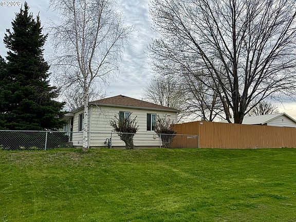2nd image of 611 SW Birch St