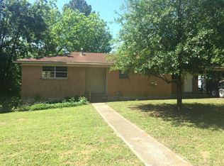 704 Hanna Dr, Denison, TX 75020