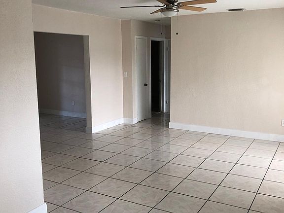 4th image of 2943 NW 192nd Ter