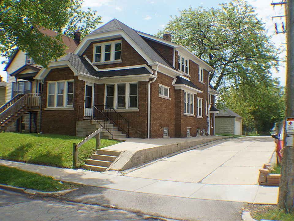 1st image of 3621 E Edgerton Ave