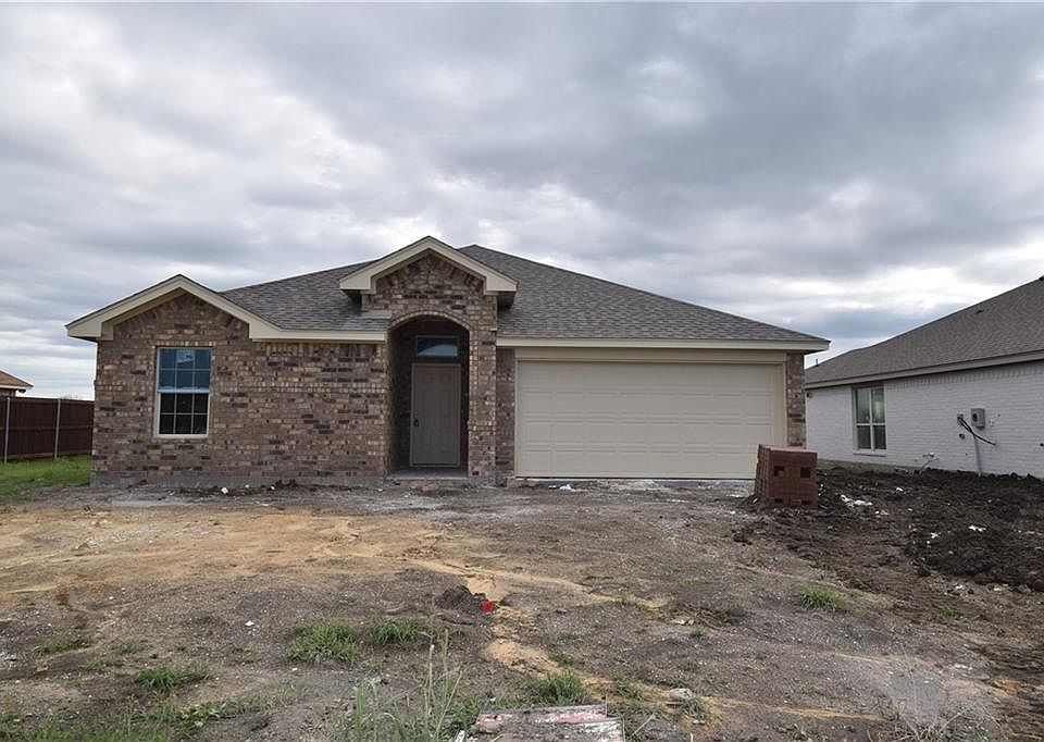 1st image of 414 Stoneridge Dr