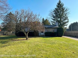202 Tara Ct, Eaton Rapids, MI 48827