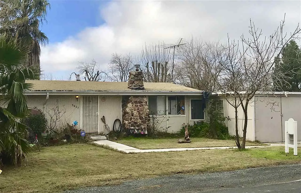 5427 Sandmound Blvd photo 1