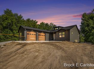 9818 Farr Rd, Ravenna, MI 49451