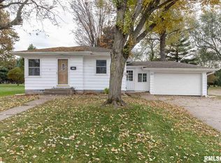 524 E Pearl St, Geneseo, IL 61254