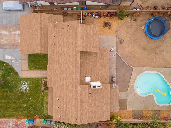 3rd image of 3812 Vista Linda Dr
