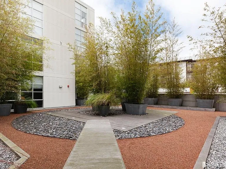 1600 Webster St #103 — Photo 12