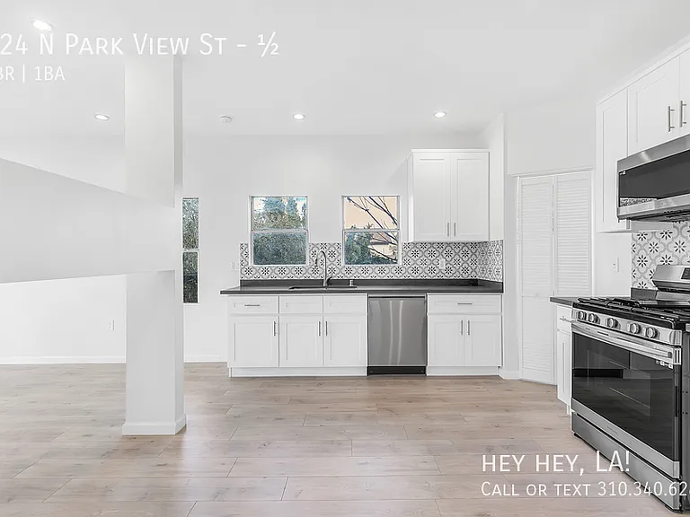 124 N Park View St — Photo 12