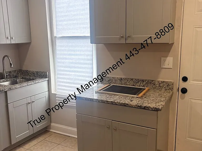 834 N Stricker St — Photo 4