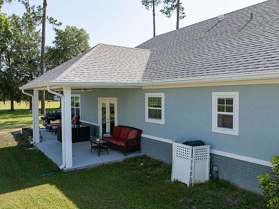 5th image of 160 SW Orange Blossom Ct